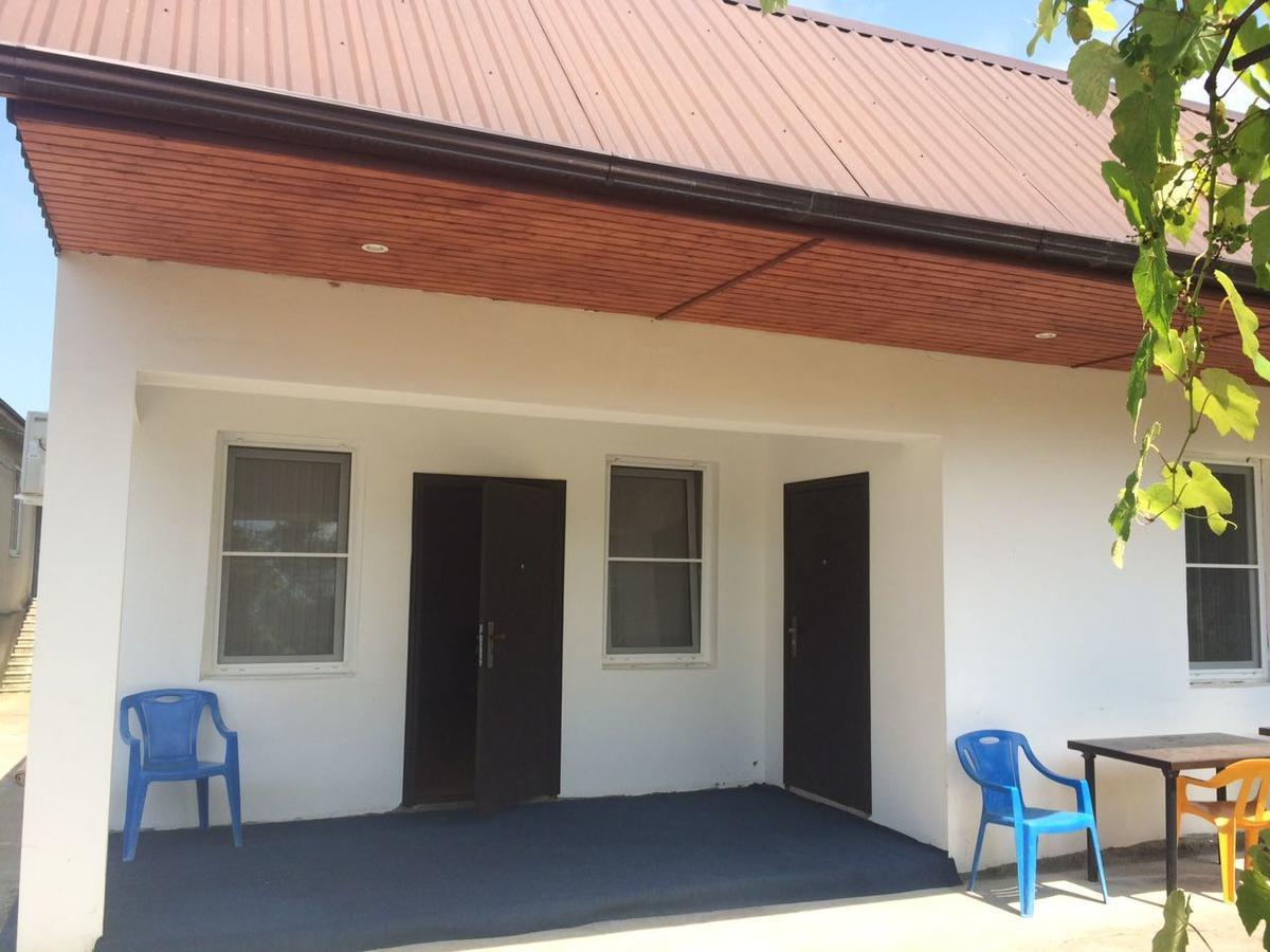 Guesthouse Mira กากรา ภายนอก รูปภาพ